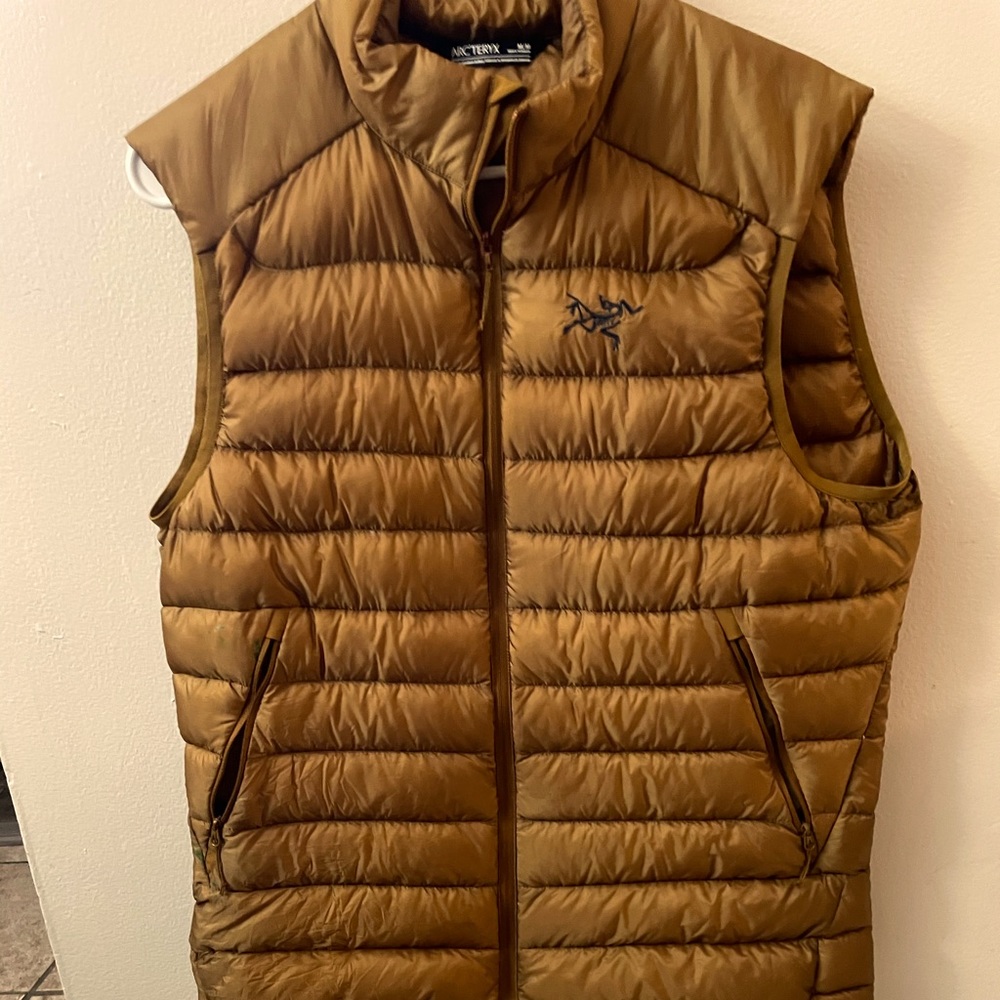 Arcteryx Cerium LT down vest - men’s medium